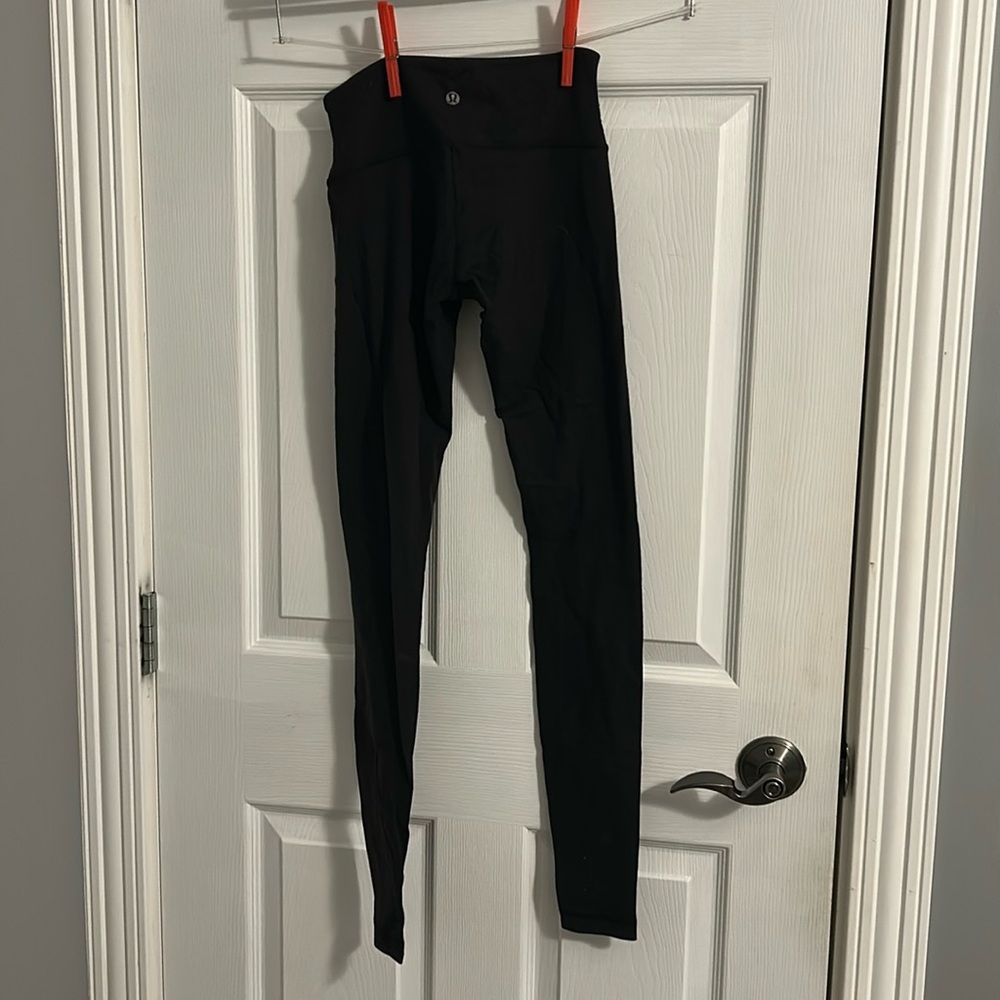 Black lululemon leggings